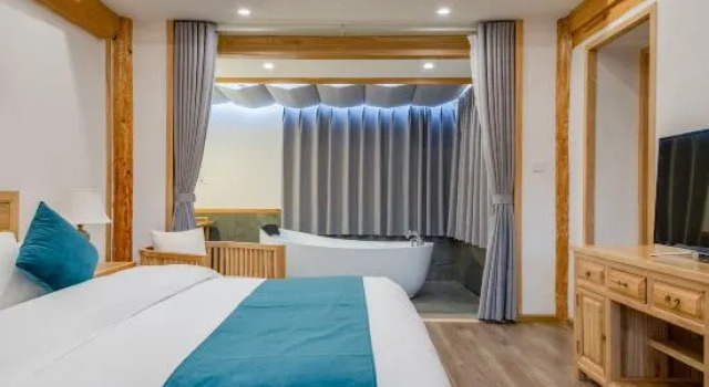 Люкс Floral Hotel ·Qu'an Hefeng Light Luxury Holiday hotel (Sifang Street)