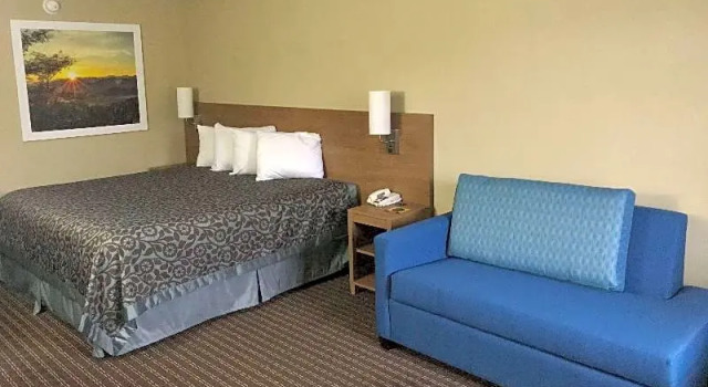 Люкс Standard Days Inn By Wyndham Lexington-Columbia