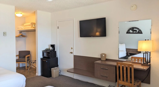 Двухместный номер Standard с видом на озеро Western Riviera Lakeside Lodging