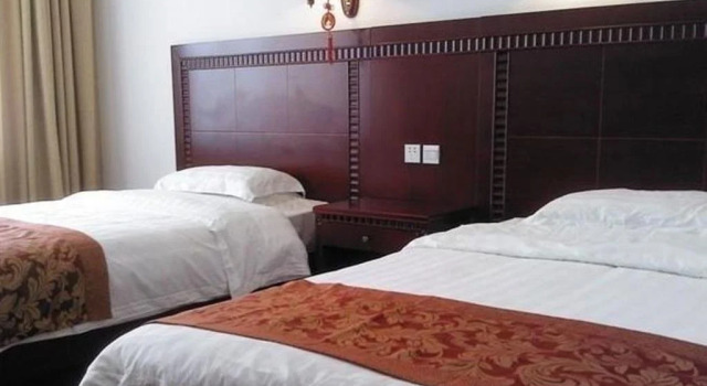 Emei Esheng Hotel, Varaa Hotelli Hotellit Leshan pysäköinnillä, Pysäköinti