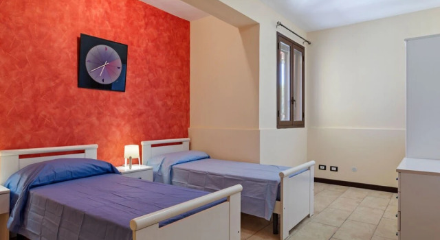 Inviting Holiday Home in Ragusa With Patio and Garden, Забронировать Отель Испика Долина Ното