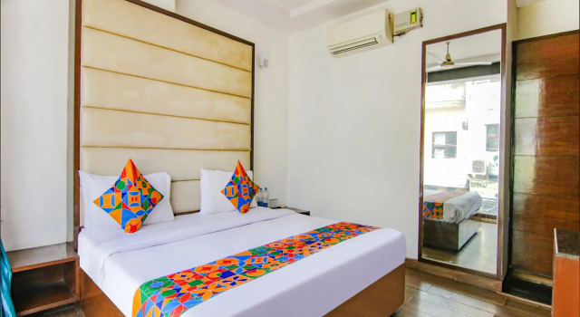 Номер Deluxe Fabhotel Citi Inn