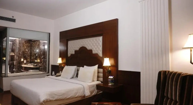 Номер Executive Ramada Plaza by Wyndham Chandigarh Zirakpur