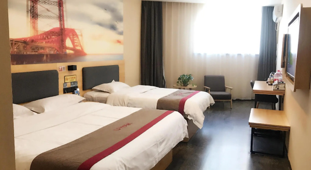 Семейный номер Standard Thank Inn Hotel He'nan Zhengzhou Xinzheng City North China Road Xuanyuan Lake