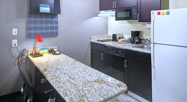 Четырёхместный люкс с 2 комнатами TownePlace Suites Atlanta Buckhead