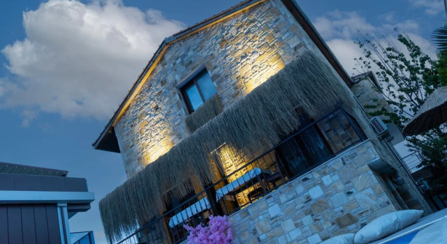 Stone House Foca Butik Otel