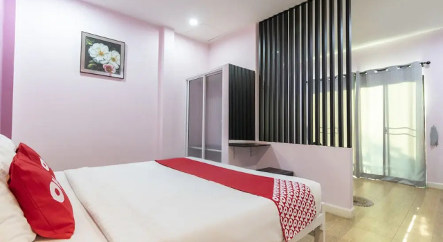 OYO 798 Reurn Mareena Resort, Varaa Lomakeskus Hotellit North-Eastern Thailand pysäköinnillä, Pysäköinti