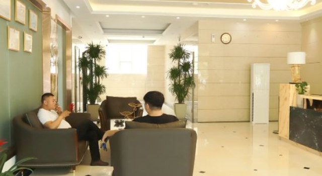 Linyi Mingzan Business Hotel, Prenota Hotel Hotel a Shandong con parcheggio, Parcheggio