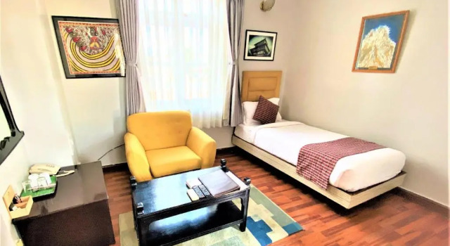 Полулюкс Shaligram Hotel