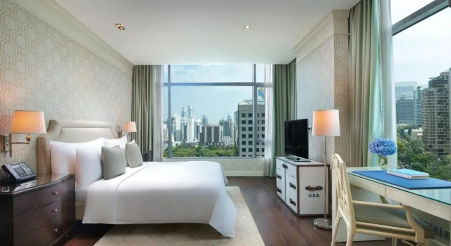 Люкс Premier с 2 комнатами Отель Oriental Residence Bangkok