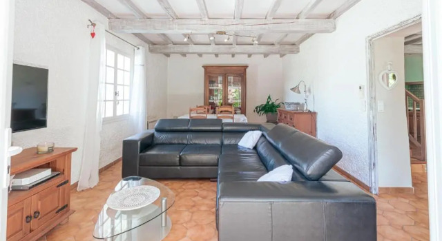 Mas de l'Olivier - Enclave des Papes - Visan - 8 couchages, Rezerwuj Hotel Hotele w Owernia z parkingiem, Parking