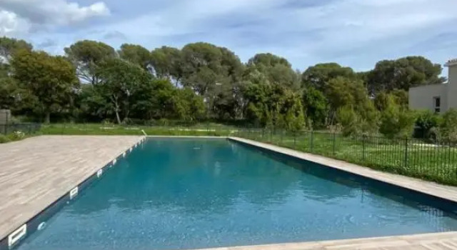 Апартаменты Appartement T3 La Londe les Maures
