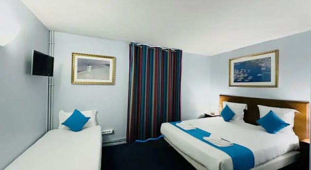 Трёхместный номер Отель Bellevue Paris Montmartre