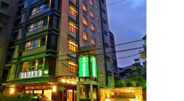 Bett im Wohnheim Jingan Classic Inn