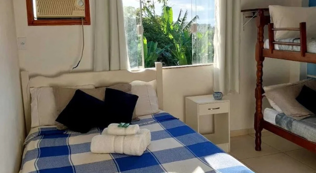 Четырёхместный номер Standard Namorada Brava Guest House Praia Brava, Piscina & Naturaleza