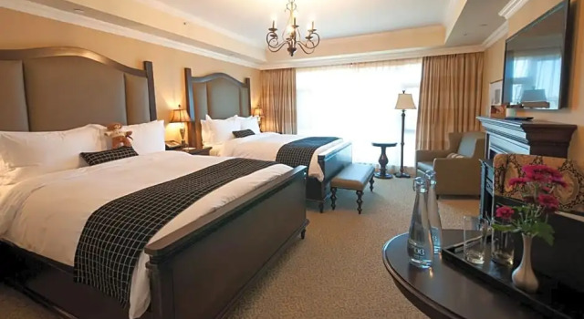 Четырёхместный номер Standard с частичным видом на океан Oak Bay Beach Hotel