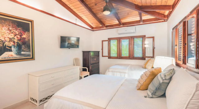 5BR 14 Guests Maid Included Casa de Campo, Забронировать Отель Отели Ла-Романа с парковкой, рядом с Teeth of the Dog, Парковка