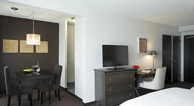 Четырёхместный номер Superior Capitol Hill Hotel