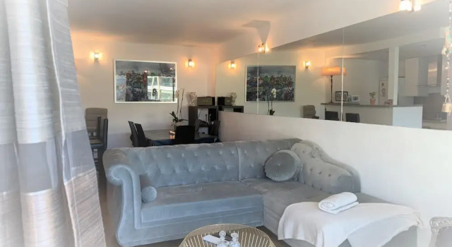 Modern Apartment 2 Bedrooms/2 Bathrooms, Quiet Balcony in a Palm Beach Area