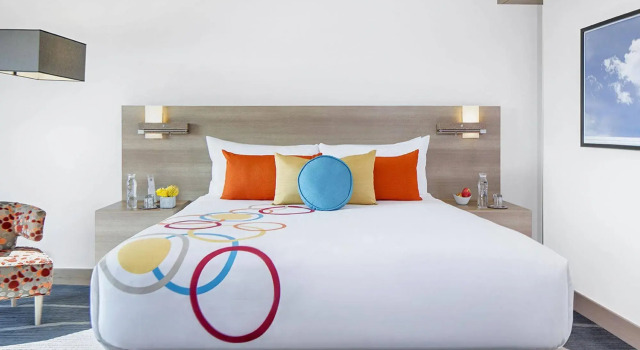 The Art Hotel Denver, Curio Collection by Hilton, Book Hotel Denver Colorado, nær Yearling