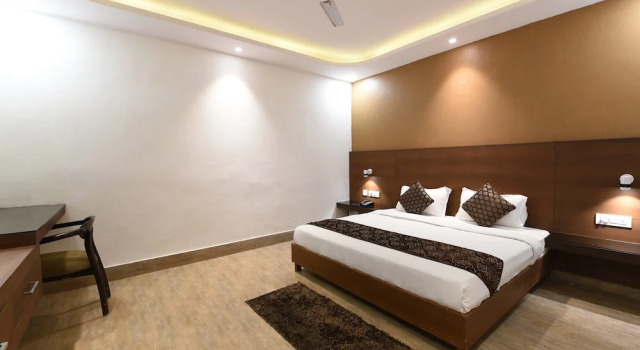 Номер Standard OYO Flagship 5383 Hotel Under Bridge Inn