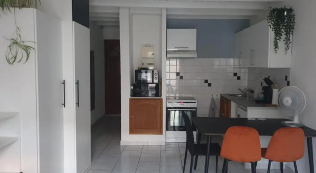 Studio tout confort centre ville - Balcon, Clim, TV, Wifi