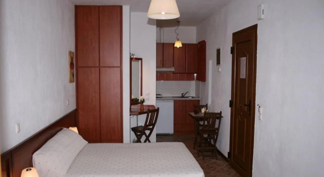 Eye Q Resort