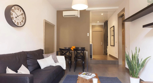 EasySleep Gaudi Terrace, Забронировать Отель Отели Барселоны с парковкой, рядом с Геологический музей Барселонской семинарии, Парковка