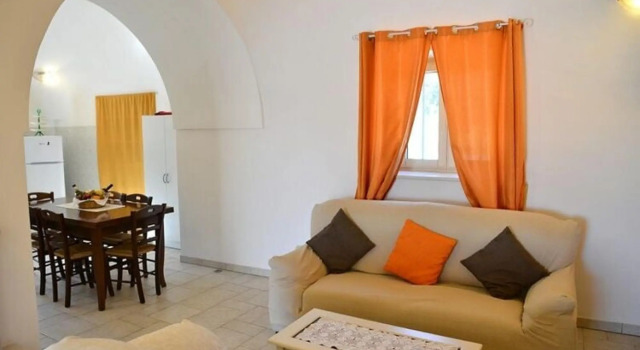 Holiday home with pool in Cisternino