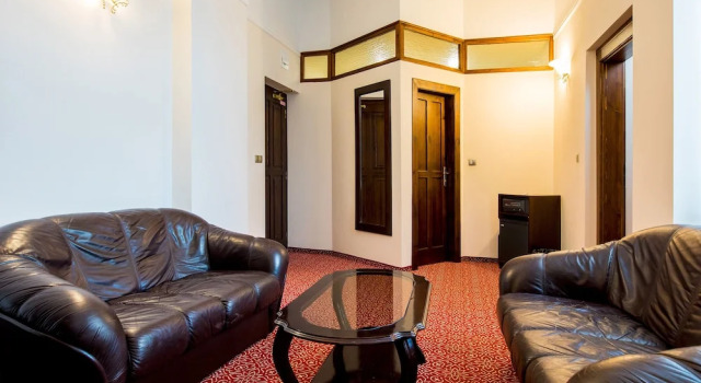 Четырёхместный номер Deluxe с 2 комнатами с видом на окрестности Hotel Bankov Košice