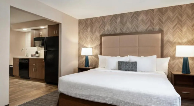 Люкс Canalta Hotel Airdrie