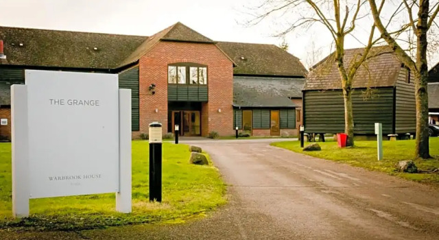The Grange on Warbrook Estate, Varaa Hotelli Eversley Hampshire