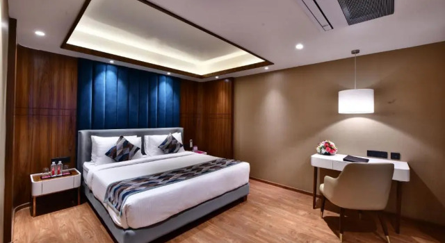 Люкс Royal Regenta Fairlark Vadodara