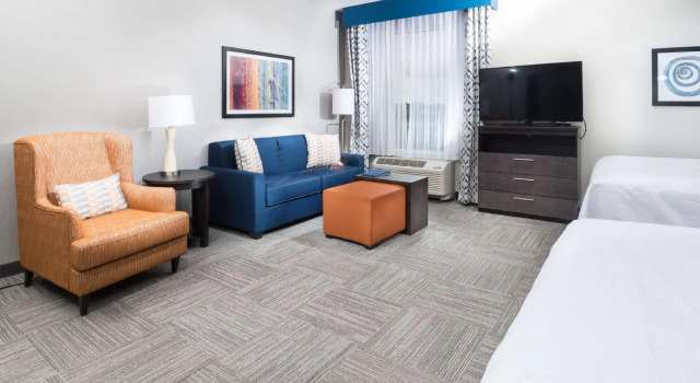 Четырёхместный люкс Homewood Suites By Hilton Tulsa Catoosa