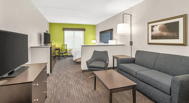 Двухместный люкс c 1 комнатой Holiday Inn Express & Suites Wilmington-Newark by IHG