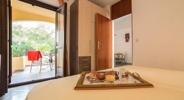 Stunning Apartment in Podstrana With 1 Bedrooms and Wifi