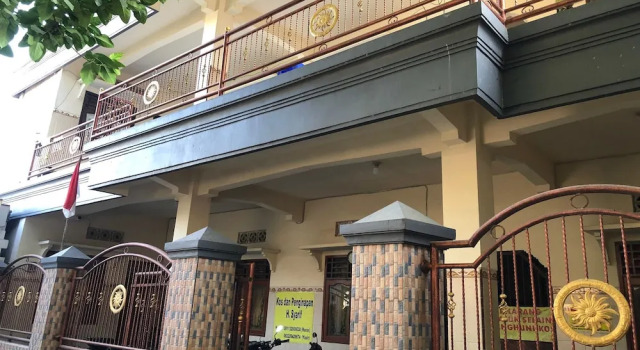 OYO 93107 Homestay H Syarif Syariah – Bandar Gresik, Book Hotel Hoteller i Gresik med parkering, Parkering