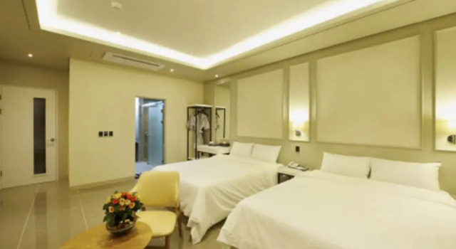 Run of House Hotel B