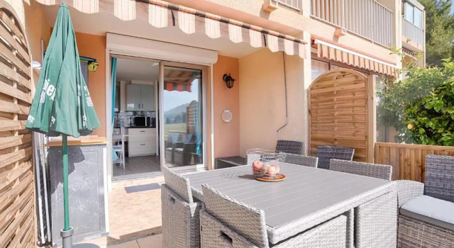 Апартаменты Beautiful Studio With Terrace Near The Sea!