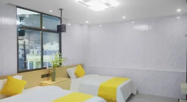 Семейный люкс с 2 комнатами Haipanqixin Homestay
