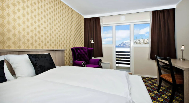 Havila Hotel Raftevold, Забронировать Отель Хорниндал Nordfjord