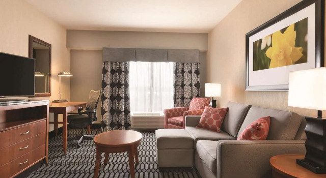 Люкс c 1 комнатой Hilton Garden Inn Akron-Canton Airport
