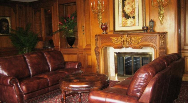 Crown Mansion Boutique Hotel & Villas, Prenota Boutique Qualicum Beach Central Vancouver Island