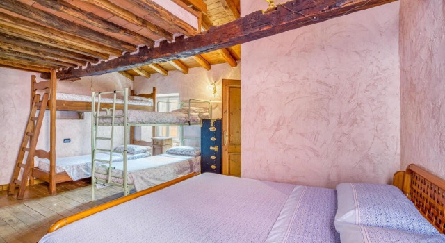 Amazing Home in Bedizzano With 2 Bedrooms and Wifi