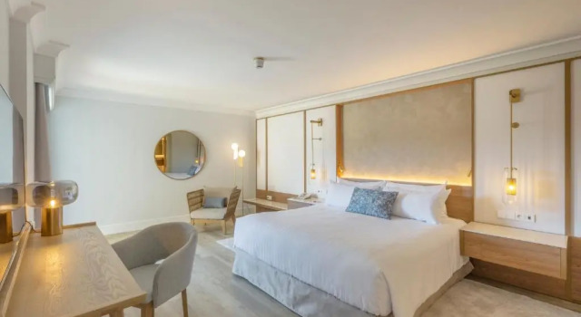 Люкс с балконом и с красивым видом из окна Denia Marriott La Sella Golf Resort & Spa