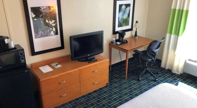 Двухместный номер Standard Country Inn & Suites by Radisson, Fayetteville I-95, NC