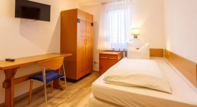 Hotel Spitzenpfeil, Buchen Sie Hotel Michelau in Oberfranken Oberfranken