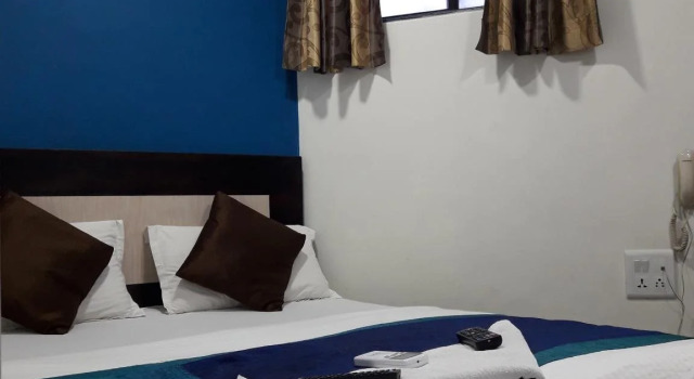 Golden Dormitory - Hostel