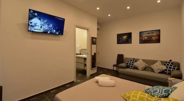 Effe Home Sorrento, Забронировать Отель Отели Сорренто с парковкой, рядом с Il Vallone dei Mulini, Парковка
