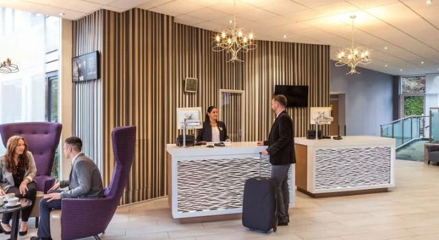Standard cameră Novotel Coventry